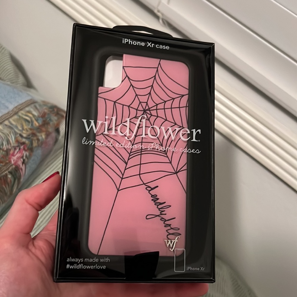 Wildflower iPhone XR case